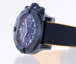Thumbnail von Breitling Avenger Hurricane Chronograph Breitlight 24H Dial Kautschukband 50mm B+P