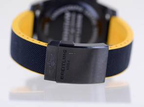 Thumbnail von Breitling Avenger Hurricane Chronograph Breitlight 24H Dial Kautschukband 50mm B+P