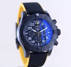Thumbnail von Breitling Avenger Hurricane Chronograph Breitlight 24H Dial Kautschukband 50mm B+P