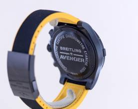 Thumbnail von Breitling Avenger Hurricane Chronograph Breitlight 24H Dial Kautschukband 50mm B+P