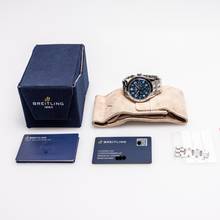 Thumbnail von Breitling 42 Tribute To Vought F4u Avi Chronograph Classic – A233801A1C1A1 – neredeyse yeni – 03/2025 Son