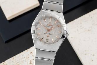 Thumbnail von Omega Constellation Stahl Automatik Herrenuhr Ref. 131.10.36.20.06.001 B&P 2024