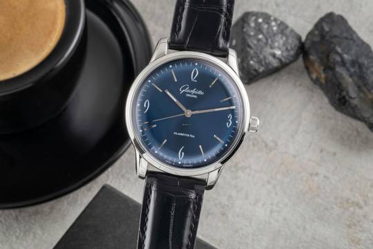 Glashütte Original Sixties Senator Sixties Herrenuhr Ref. 1-39-52-06-02-04 Papiere