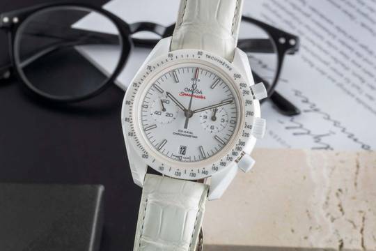 Omega Speedmaster Moonwatch White Side Of The Moon 311.93.44.51.04.002 B&P 2016 