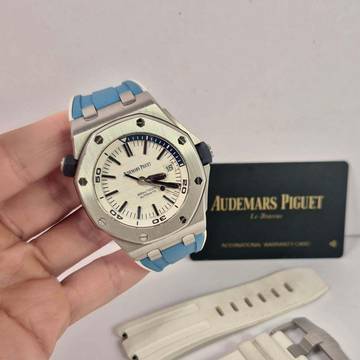 Audemars Piguet Royal Oak Offshore Diver White Edition 42mm Automático Completo