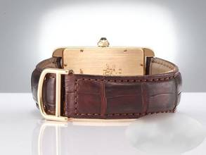 Thumbnail von Cartier Tank Américaine Großes Modell Gelbgold 750 1735 Handaufzug Leder Gold