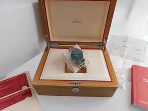 Thumbnail von Omega De Ville Co-Axial Master Chronometer Tresoruhr, neredeyse yeni, LC 100 2023, Omega garantisiyle 2028'e kadar.