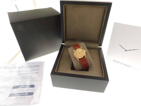  Rolex Datejust 31 18 Karat Gelbgold Datejust 31 mm Medium mit Krokoband und original Schließe original Box im Top Zustand von 1977 