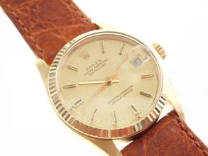 Thumbnail von Rolex Datejust 31 18 Karat Gelbgold Datejust 31 mm Medium mit Krokoband und original Schließe original Box im Top Zustand von 1977