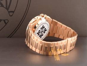 Thumbnail von Patek Philippe Nautilus 5980/1r - Wie neu, vollständiges Set, Service Patek