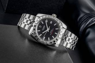 Thumbnail von Tudor Classic Date Black Dial Edelstahl Automatik Herrenuhr Ref. 21010 J-Serie