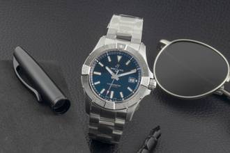 Thumbnail von Breitling Avenger Automatic 42 Stahl Herrenuhr Ref. A17328101B1A1