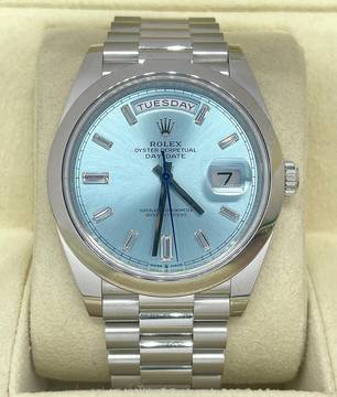 Rolex Day-Date 40 PLATIN BAGUETTE DIAMONDS ICE BLUE NEW/Unworn FULL SET WITH BOX + PAPERS 2021
