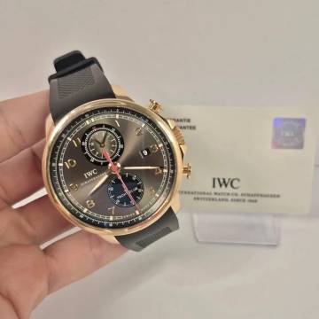  IWC Portugieser Yacht Club Chronograph Portuguese Yacht Club Flyback Ouro Rosé 45mm Automático Completo 