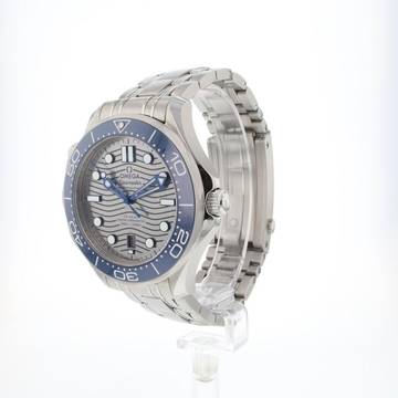  Omega Seamaster Diver 300 M Grey Wave Dial Automatic 