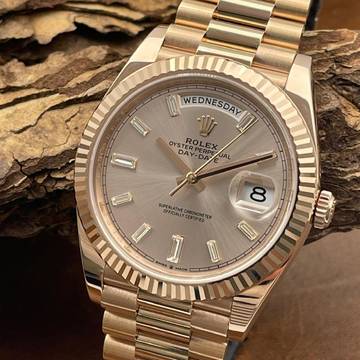  Rolex Day-Date 40 Day-Date 40 Diamond-Dial - 750er Roségold - UNPOLIERT - FULLSET 2023 - Ref. 228235 UNPOLISHED FULLSET 