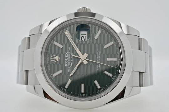 Rolex Datejust 41 126300 Green Motif Fluted Dial Oyster
