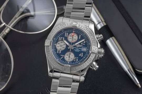  Breitling Avenger II Chronograph Stahl Automatik Ref. A1338111.C870 B&P 2017 