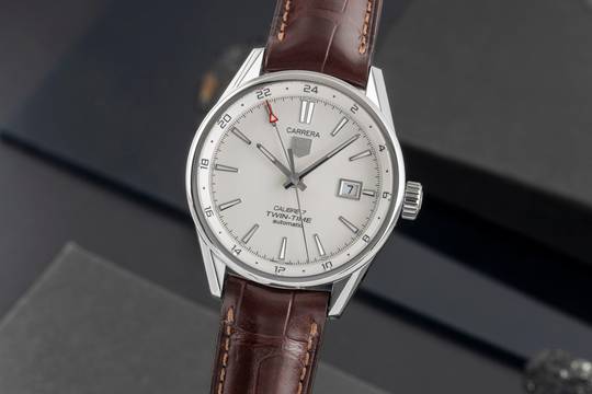TAG Heuer Carrera Calibre 7 Twin-Time Automatik Edelstahl Ref. WAR2011.FC6291 B&P 2017