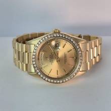 Thumbnail von Rolex Day-Date 36 36mm Yellow Gold Custom Diamond Bezel Presidente Automático Completo