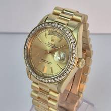 Thumbnail von Rolex Day-Date 36 36mm Yellow Gold Custom Diamond Bezel Presidente Automático Completo