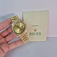 Thumbnail von Rolex Day-Date 36 36mm Yellow Gold Custom Diamond Bezel Presidente Automático Completo