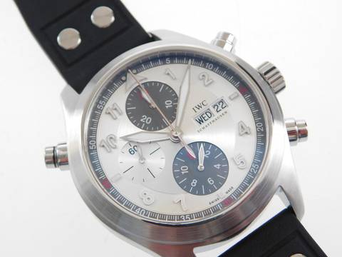 IWC Fliegeruhr Doppelchronograph Spitfire Doppel Chronograph Herrenuhr 44 mm mit Originalband und Schließe 44 mm große Herrenuhr im Top Zustand