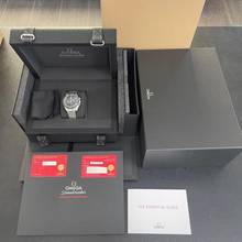 Thumbnail von Omega Speedmaster Professional Moonwatch Speedmaster Prof. Saphir - NEUWARE - FULLSET 2026 deutsch - Ref. 31030425001002 NEW GERMAN FULLSET