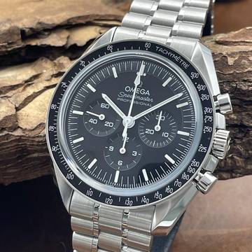 Omega Speedmaster Professional Moonwatch Speedmaster Prof. Saphir - NEUWARE - FULLSET 2026 deutsch - Ref. 31030425001002 NEW GERMAN FULLSET