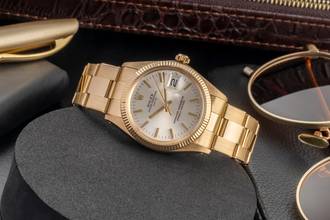Thumbnail von Rolex Oyster Perpetual Date 34 Silver Dial 18k (0,750) Gold Automatik Herren Ref. 1503 Klassiker