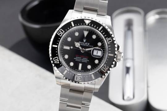  Rolex Sea-Dweller Single Red Stahl Herrenuhr Oyster Ref. 126600 B&P 2017 LC100 