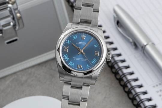  Rolex Oyster Perpetual 31 Blue Roman Dial Stahl Automatik Damenuhr R. 177200 B&P 