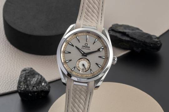  Omega Seamaster Aqua Terra Stahl Automatik Herrenuhr Ref. 220.12.41.21.02.005 B&P 2021 