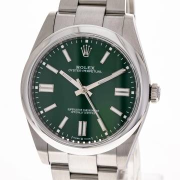 Rolex Oyster Perpetual 41 Green – 124300 – like NEW – 06/2024 Full Set Lc100