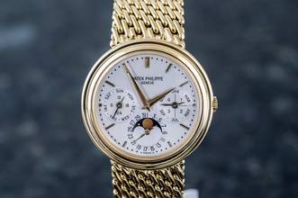 Thumbnail von Patek Philippe Perpetual Calendar 3945 | double sealed | Patek Service July 2026 | yellow gold