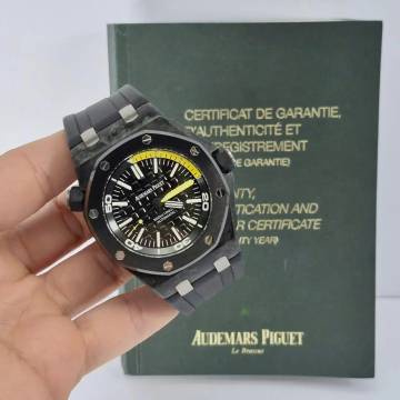 Audemars Piguet Royal Oak Offshore Diver Carbon & Ceramic 42mm Automatik Vollständig