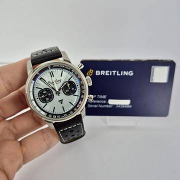 Breitling Top Time B01 Triumph Special Edition 41mm Automático Completo