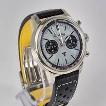 Thumbnail von Breitling Top Time B01 Triumph Sonderedition 41mm Automatik Vollständig