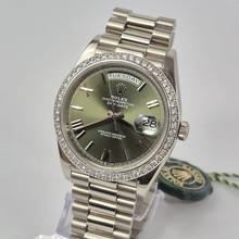 Thumbnail von Rolex Day-Date 40mm Presidente Weißgold Fabrikdiamanten Olivgrün Automatik Vollständig