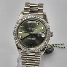 Thumbnail von Rolex Day-Date 40mm Presidente Weißgold Fabrikdiamanten Olivgrün Automatik Vollständig