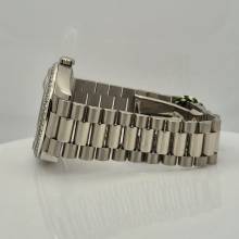 Thumbnail von Rolex Day-Date 40mm Presidente Weißgold Fabrikdiamanten Olivgrün Automatik Vollständig