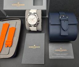 Thumbnail von Vacheron Constantin Overseas Dual Time Kardinalpunkte Norden 41mm 7930V/210T-H073 Weißes Zifferblatt Ungetragen/Neuwertig Vollständiges Set 07-2026