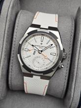 Thumbnail von Vacheron Constantin Overseas Dual Time Kardinalpunkte Norden 41mm 7930V/210T-H073 Weißes Zifferblatt Ungetragen/Neuwertig Vollständiges Set 07-2026