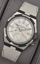 Thumbnail von Vacheron Constantin Overseas Dual Time Kardinalpunkte Norden 41mm 7930V/210T-H073 Weißes Zifferblatt Ungetragen/Neuwertig Vollständiges Set 07-2026
