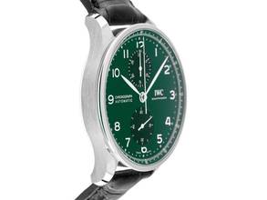 Thumbnail von IWC Portuguese Portugieser Chronograph Ref.IW371615 2026 Full Set Ungetragen Portugieser Chronograph Green Dial Krokoleder Faltschließe