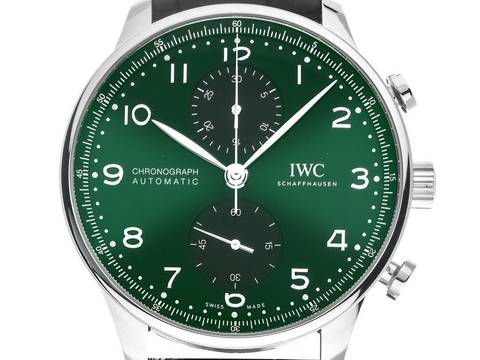  IWC Portuguese Portugieser Chronograph Ref.IW371615 2026 Full Set Ungetragen Portugieser Chronograph Green Dial Krokoleder Faltschließe 
