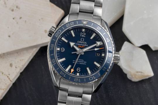  Omega Seamaster Planet Ocean GMT Titan Automatik 232.90.44.22.03.001 Papiere 