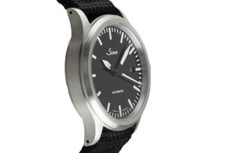 Thumbnail von Sinn 556 Stahl Automatik Herrenuhr Ref. 556.010 Box & Papiere 2025