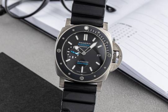 Panerai Luminor Submersible 47 Amagnetic 3 Days Automatik Titan PAM01389 B&P