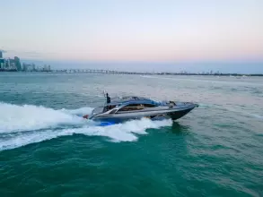 Pershing 8X